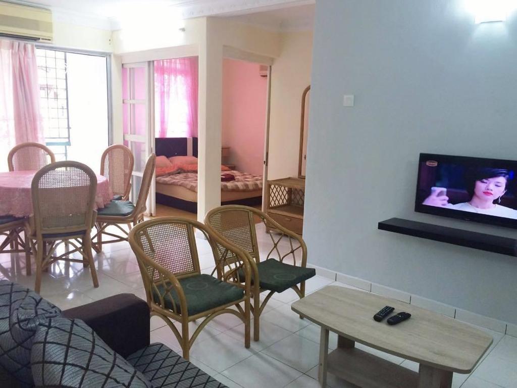 Pd Perdana Homestay Pool Side Port Dickson Kültér fotó